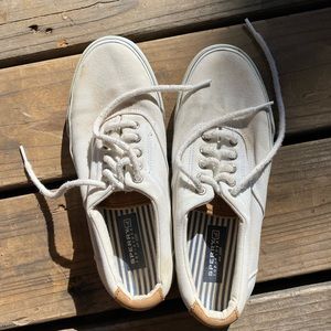 Sperry top-siders 8.5 Men white lovingly used summer classic